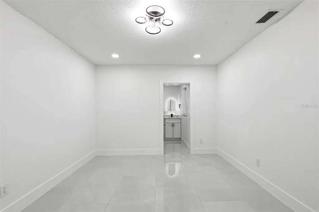 3216 W Beach Street Tampa FL 33607