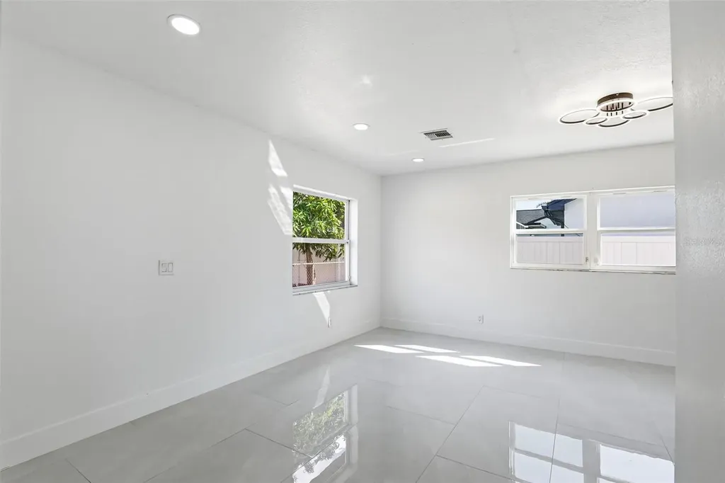 3216 W Beach Street Tampa FL 33607