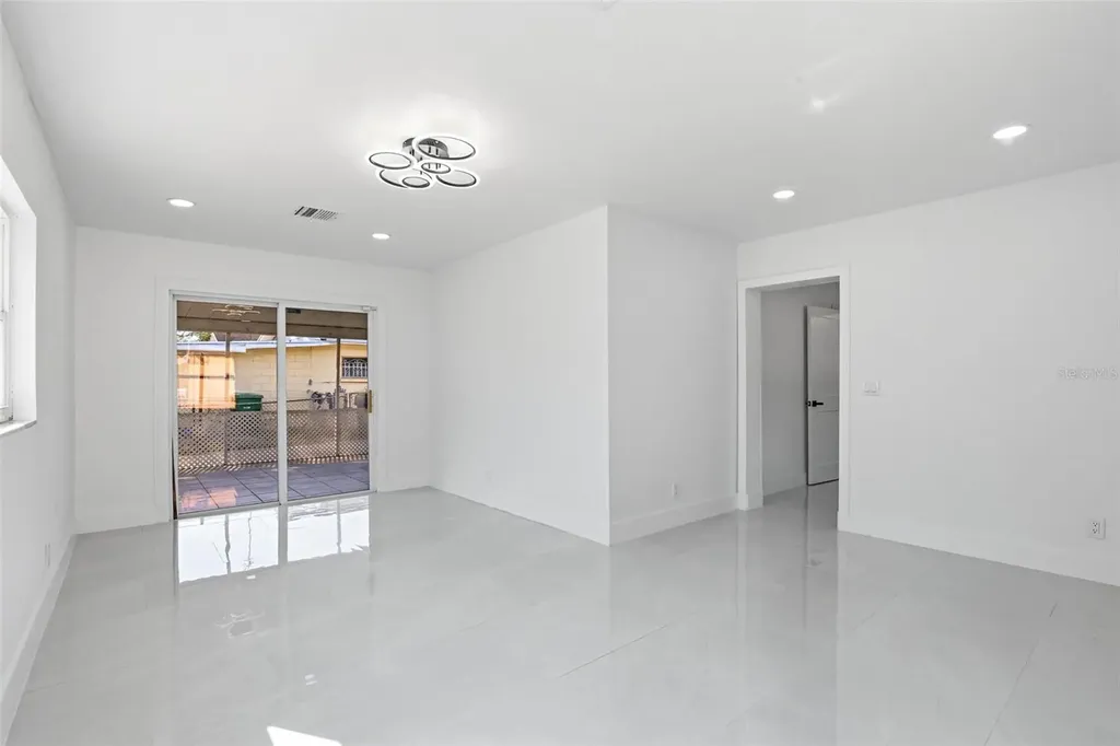 3216 W Beach Street Tampa FL 33607