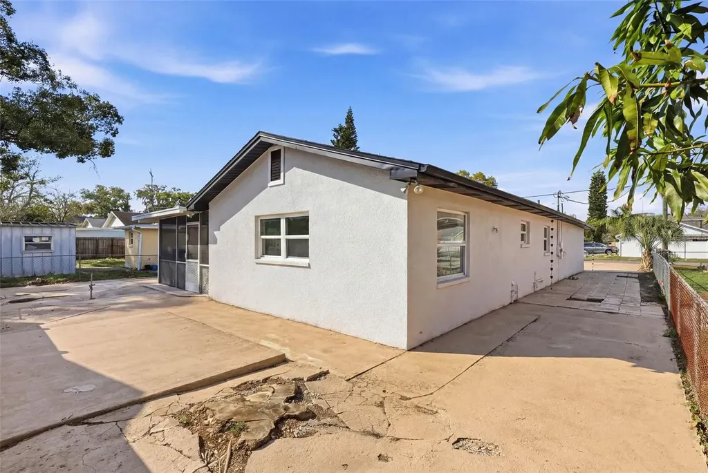 3216 W Beach Street Tampa FL 33607