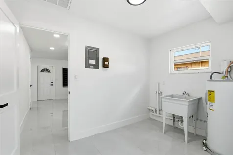 3216 W Beach Street Tampa FL 33607