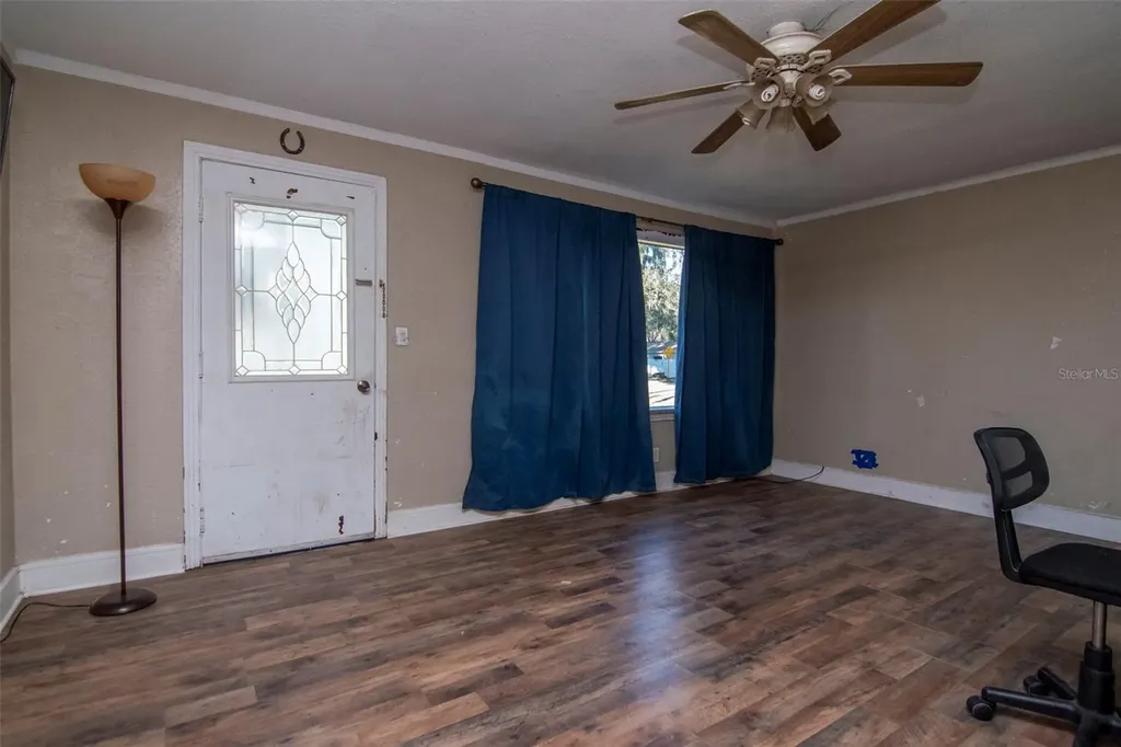 1405 E Cherry Street Plant City FL 33563