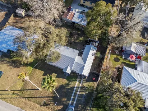 1405 E Cherry Street Plant City FL 33563