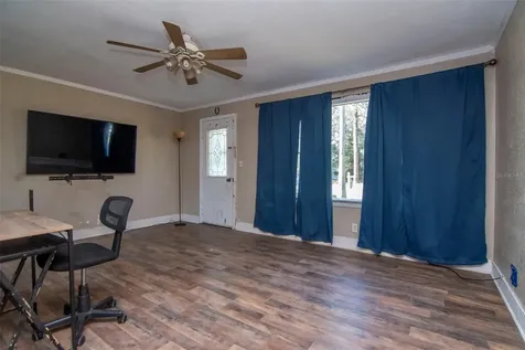 1405 E Cherry Street Plant City FL 33563