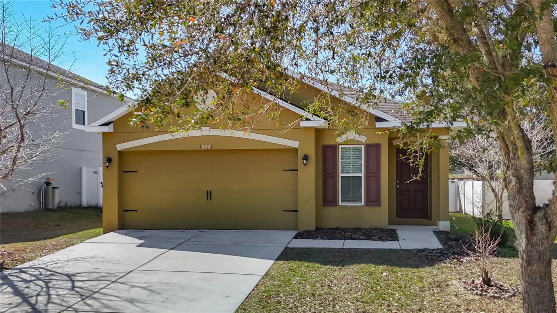 13221 Waterford Castle Drive Dade City FL 33525