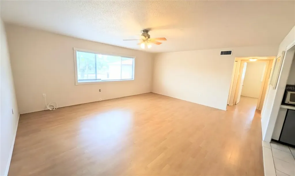 360 Base Avenue E Venice FL 34285