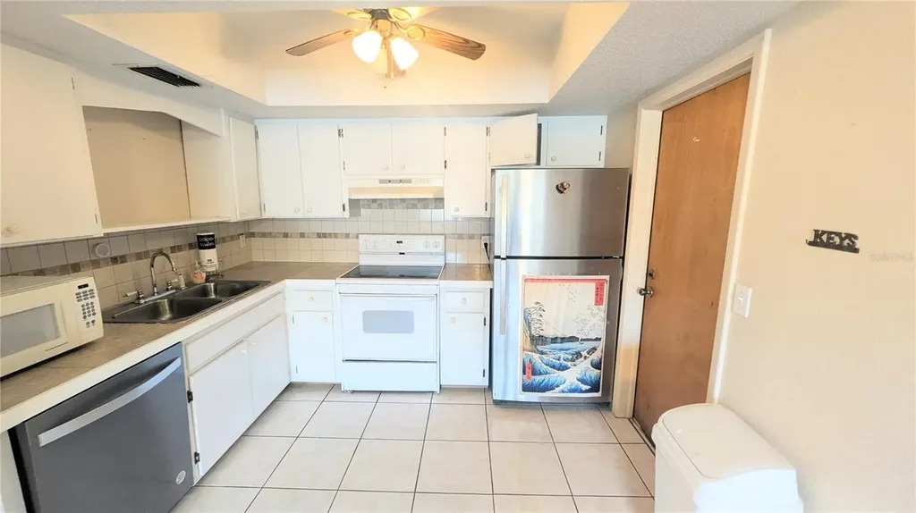 360 Base Avenue E Venice FL 34285