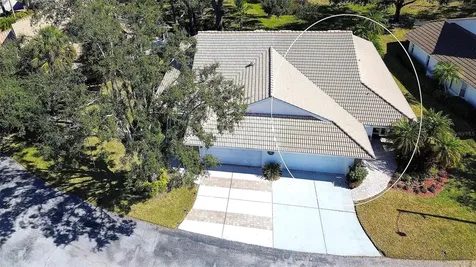 5803 Garden Lakes Drive Bradenton FL 34203