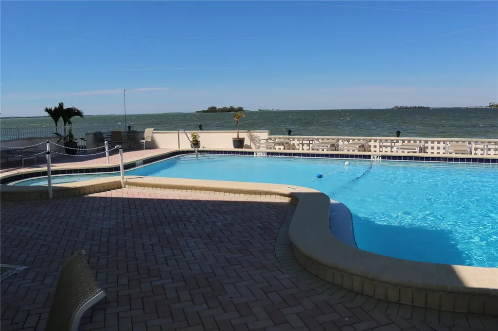 300 Woodette Drive Dunedin FL 34698