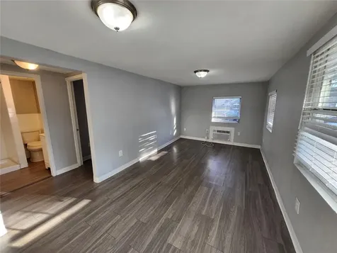 4611 N Hubert Avenue Tampa FL 33614