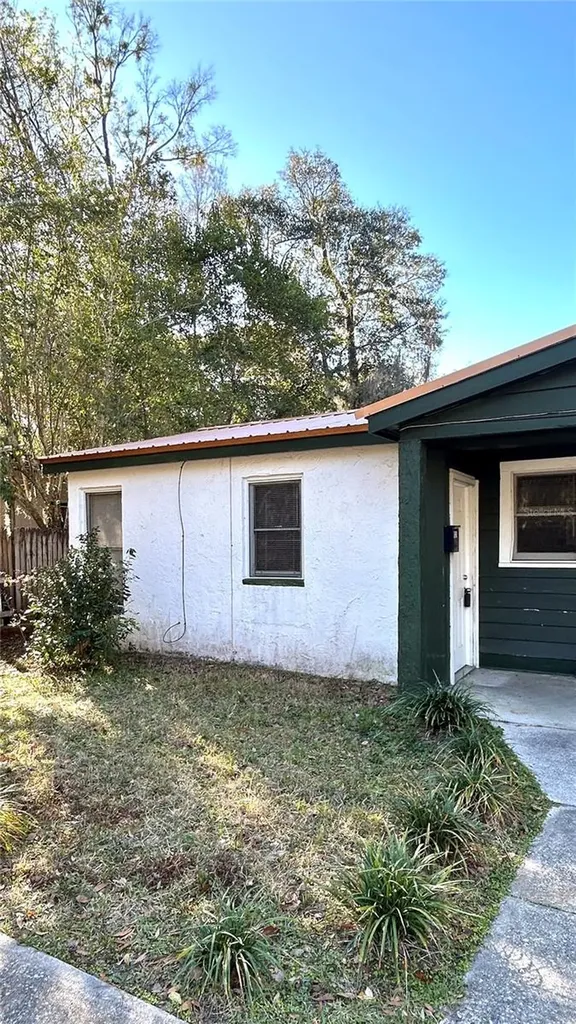 821 NE 8th Avenue Gainesville FL 32601