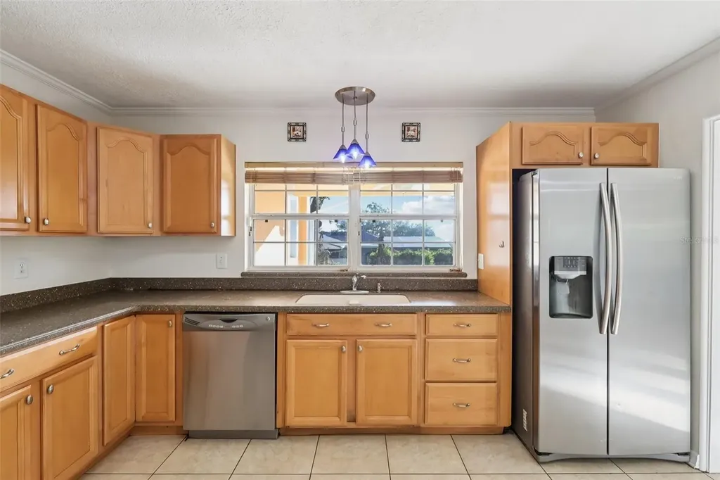 131 E Palmetto Avenue Howey In The Hills FL 34737