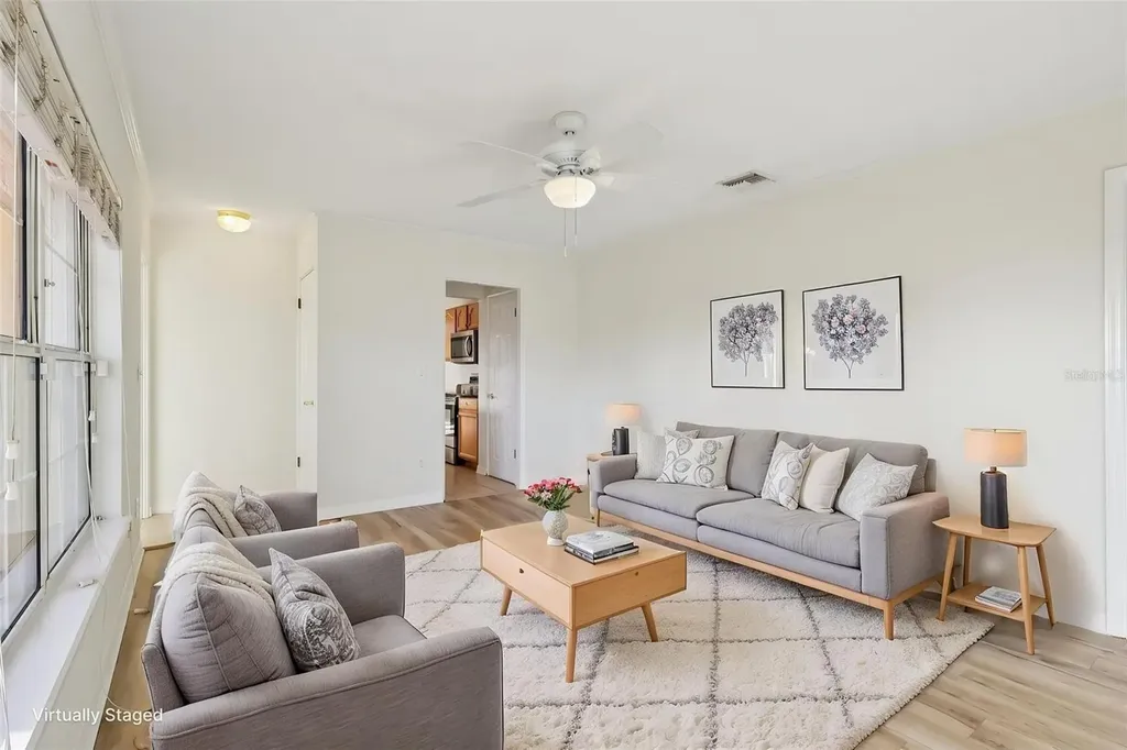 131 E Palmetto Avenue Howey In The Hills FL 34737