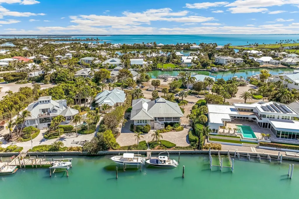 1627 Gaspar Drive S Boca Grande FL 33921