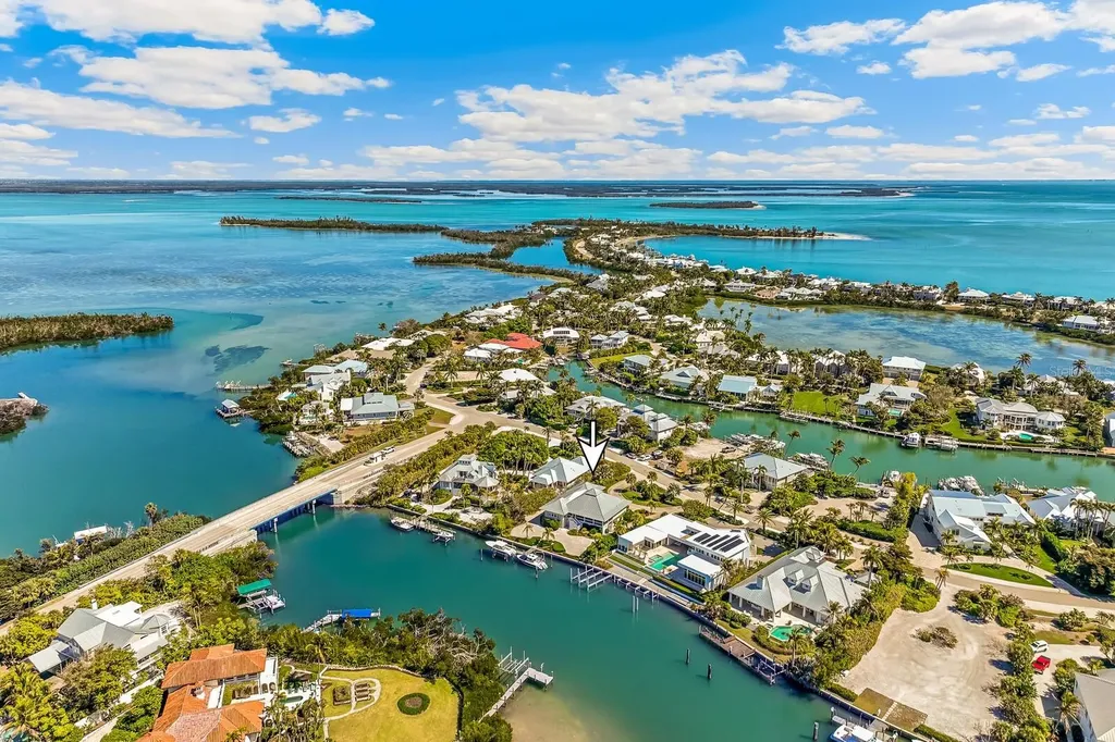 1627 Gaspar Drive S Boca Grande FL 33921