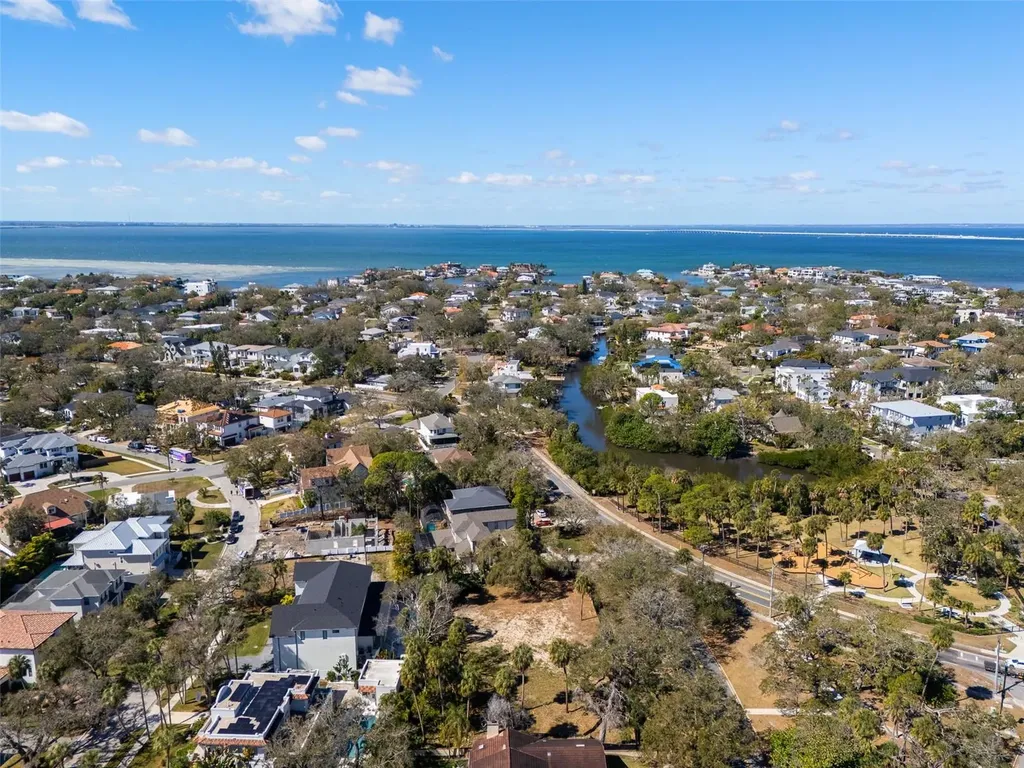 4628 W Bay To Bay Boulevard Tampa FL 33629