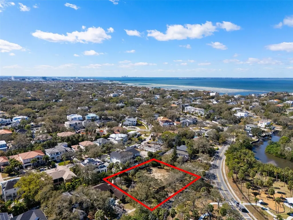 4628 W Bay To Bay Boulevard Tampa FL 33629
