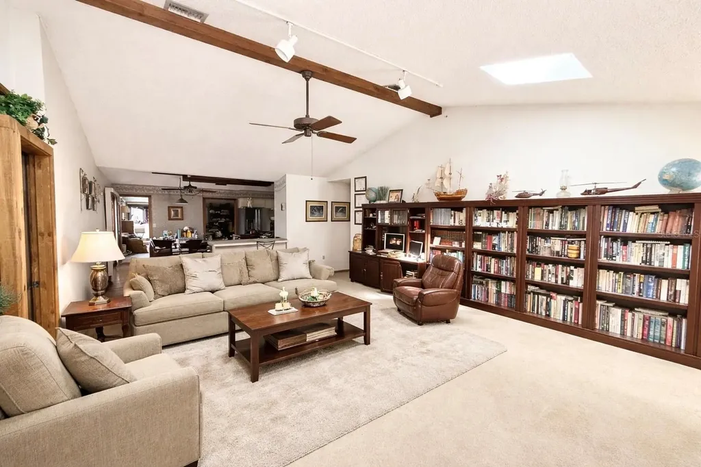 1813 Maine Court Tavares FL 32778