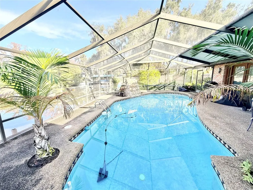 1813 Maine Court Tavares FL 32778