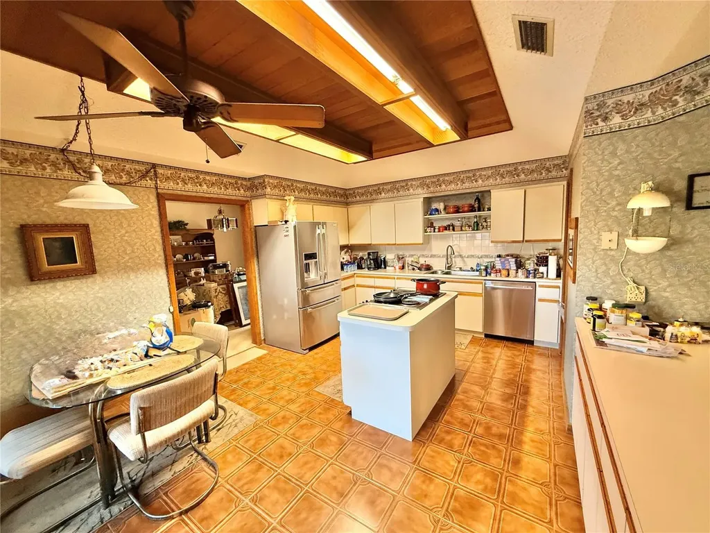 1813 Maine Court Tavares FL 32778