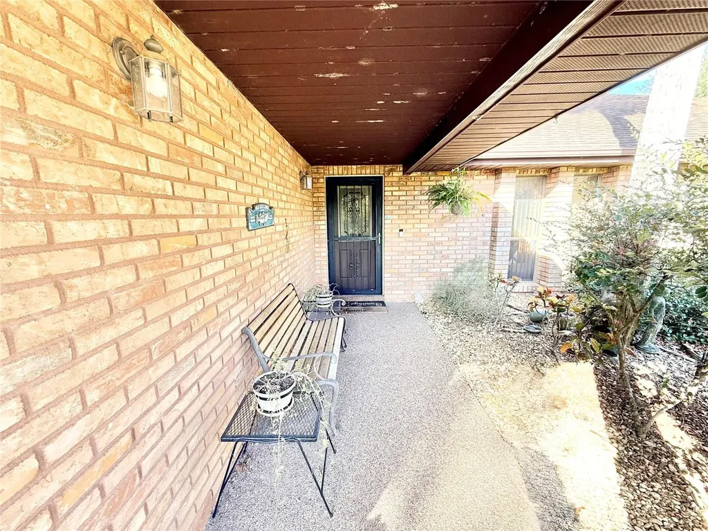 1813 Maine Court Tavares FL 32778