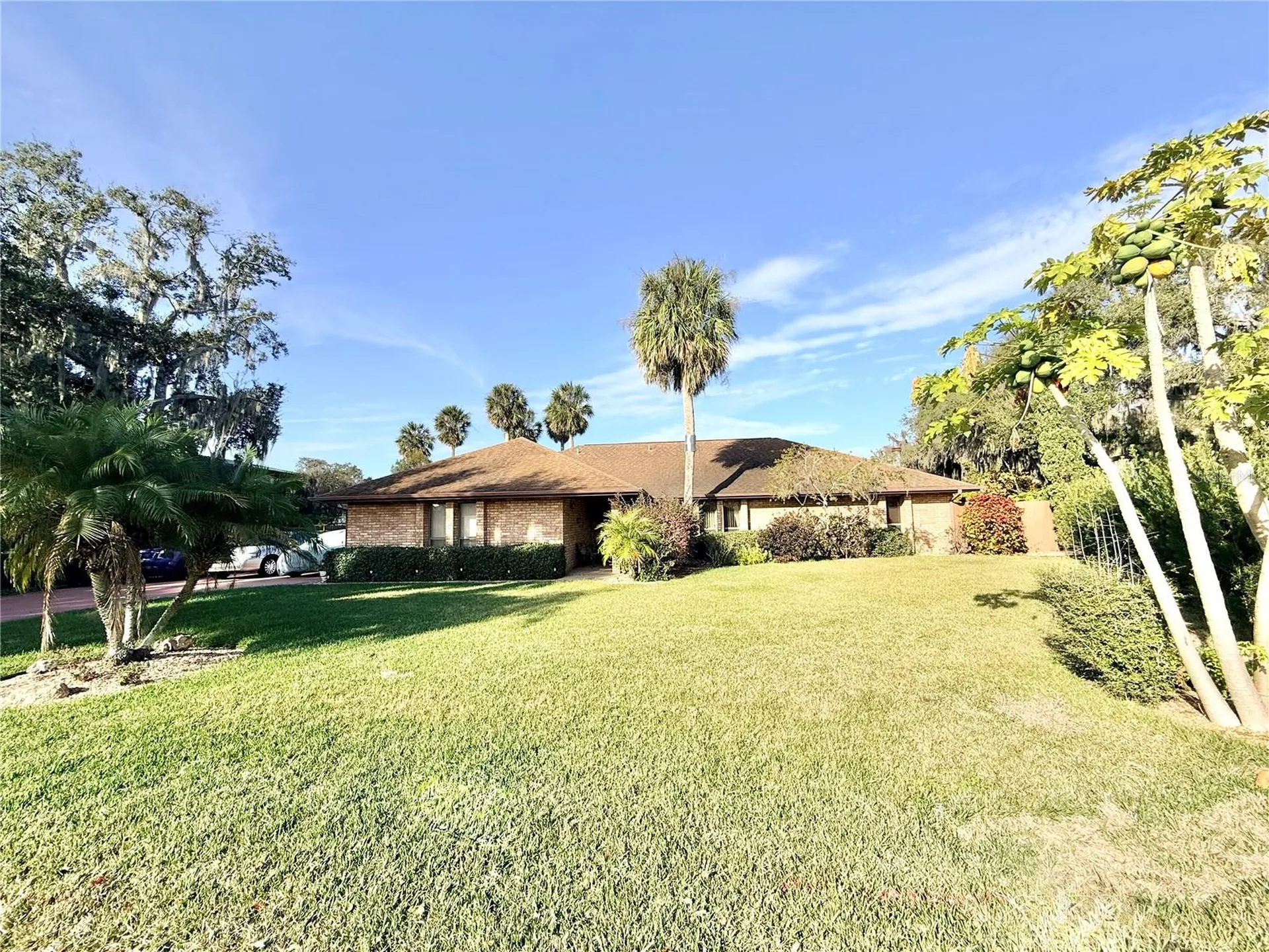 1813 Maine Court Tavares FL 32778