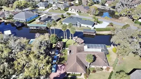 1813 Maine Court Tavares FL 32778