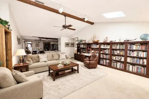 1813 Maine Court Tavares FL 32778