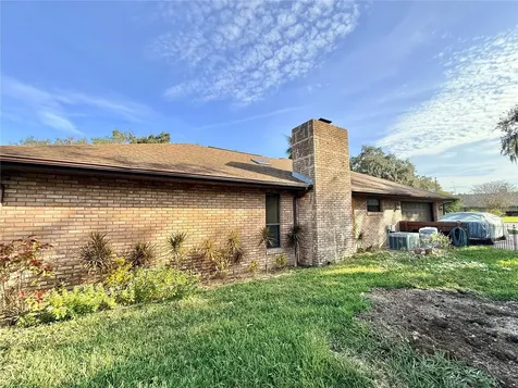 1813 Maine Court Tavares FL 32778