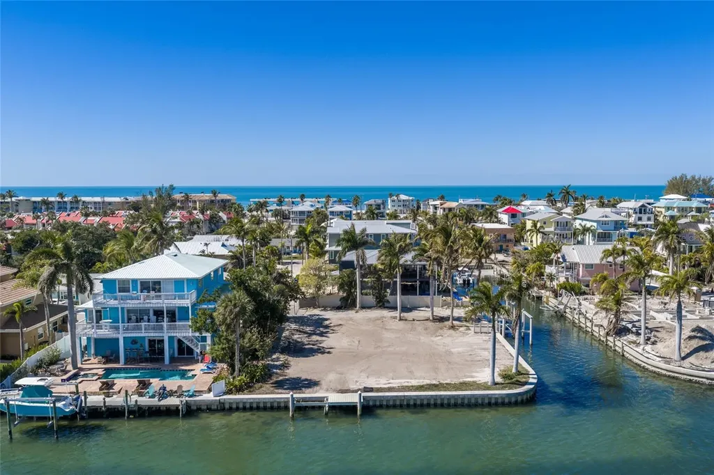 407 20th Place Bradenton Beach FL 34217