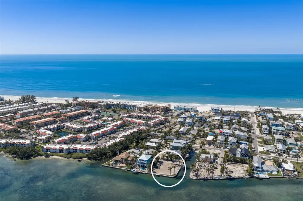 407 20th Place Bradenton Beach FL 34217