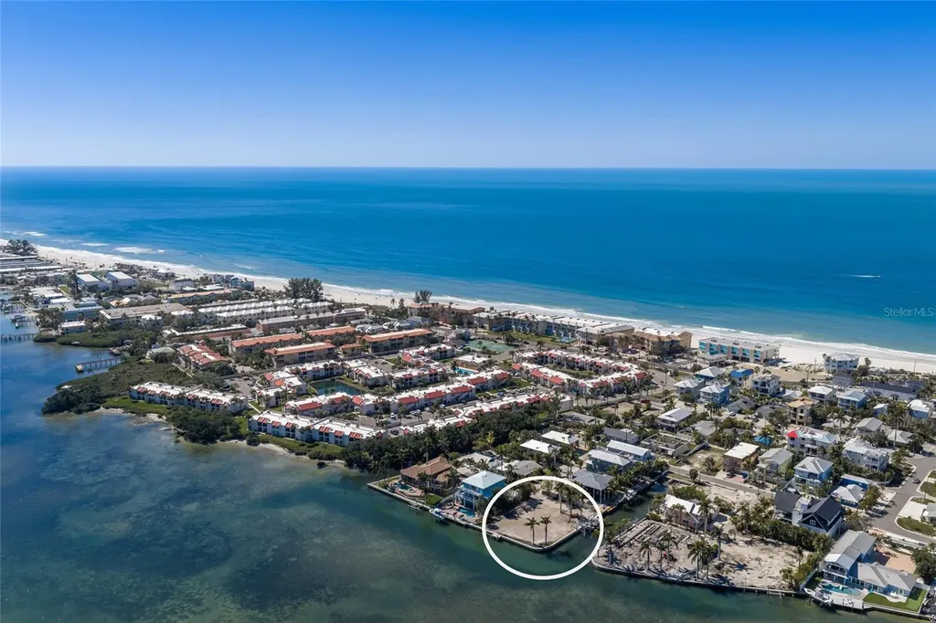 407 20th Place Bradenton Beach FL 34217