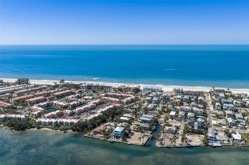 407 20th Place Bradenton Beach FL 34217