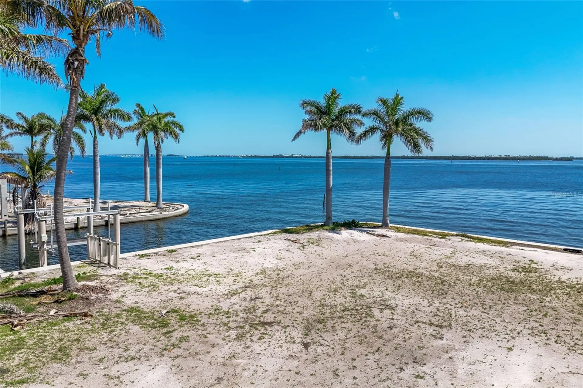 407 20th Place Bradenton Beach FL 34217