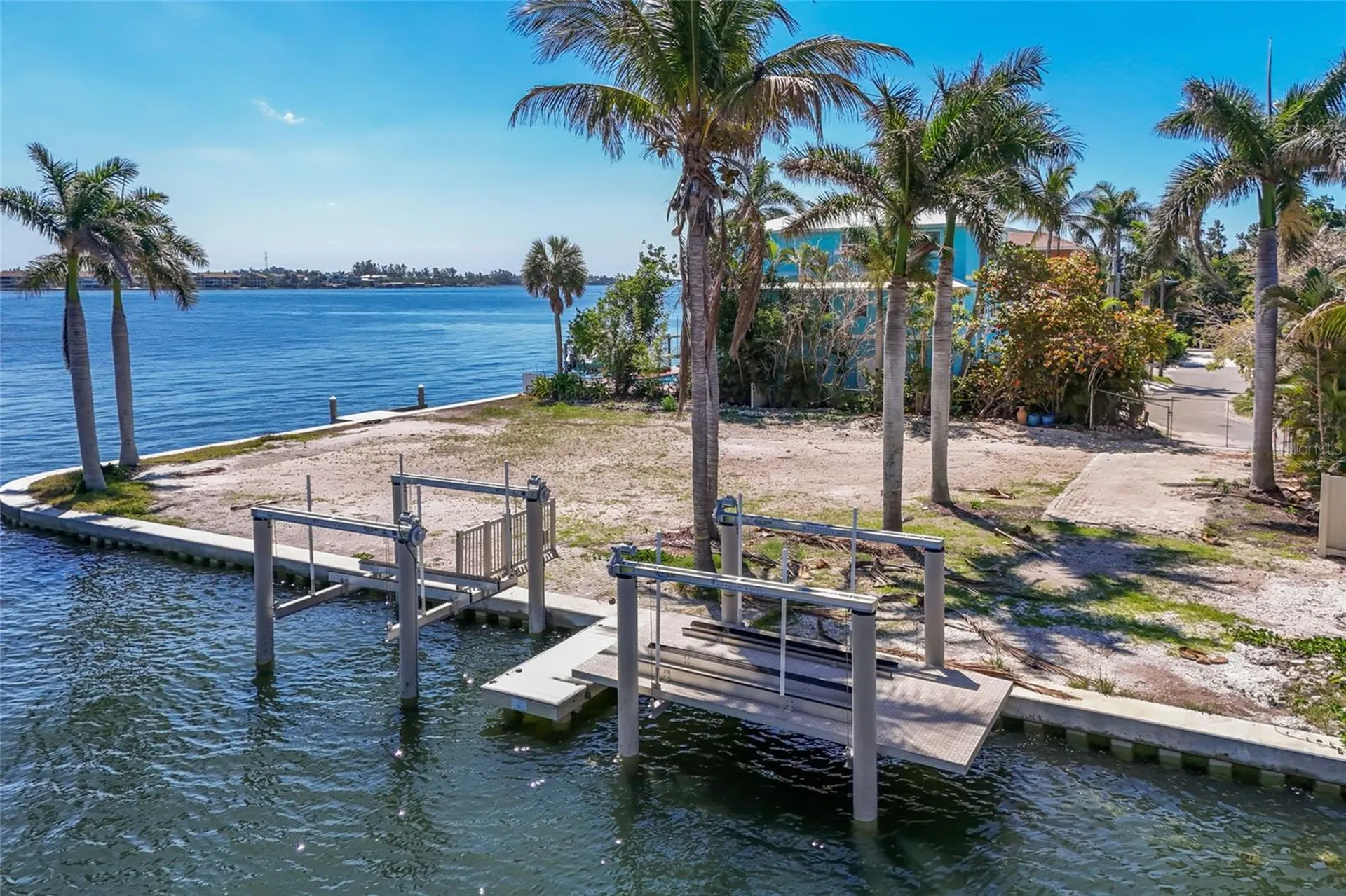 407 20th Place Bradenton Beach FL 34217