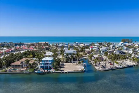 407 20th Place Bradenton Beach FL 34217