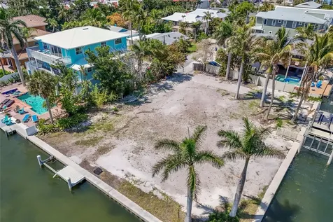 407 20th Place Bradenton Beach FL 34217