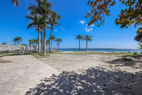 407 20th Place Bradenton Beach FL 34217