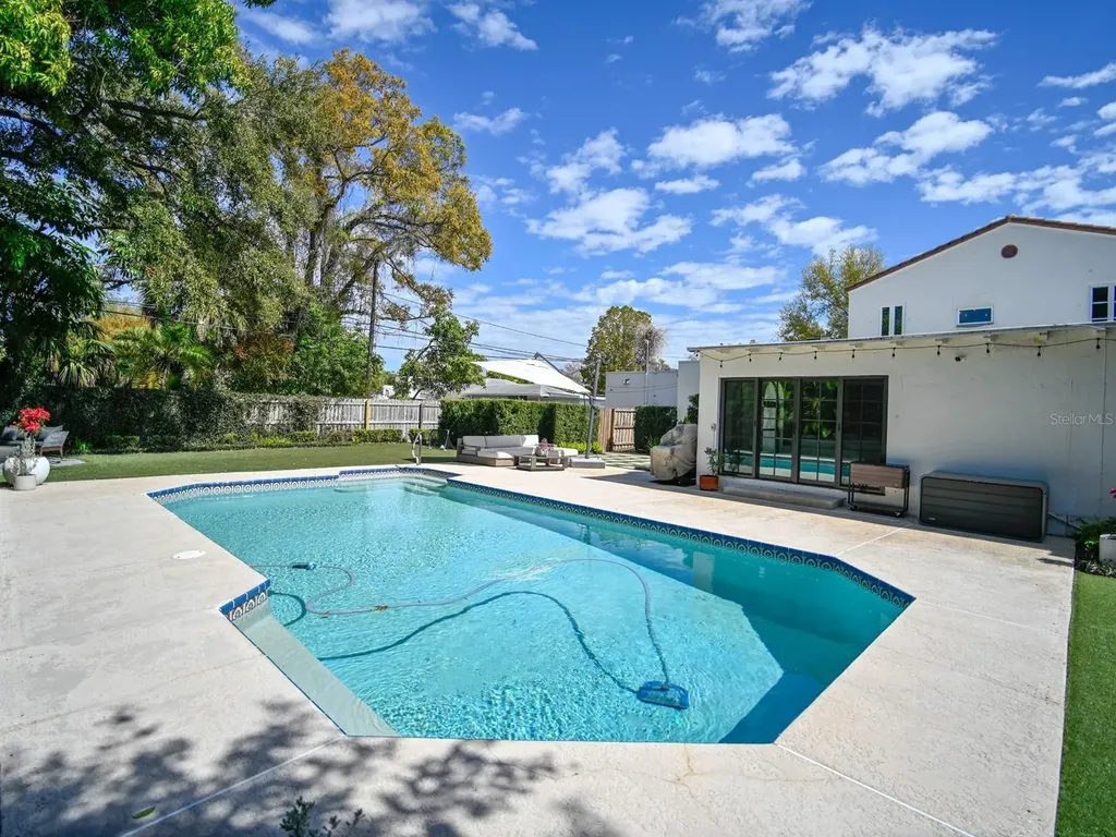 6251 10th Avenue S Gulfport FL 33707