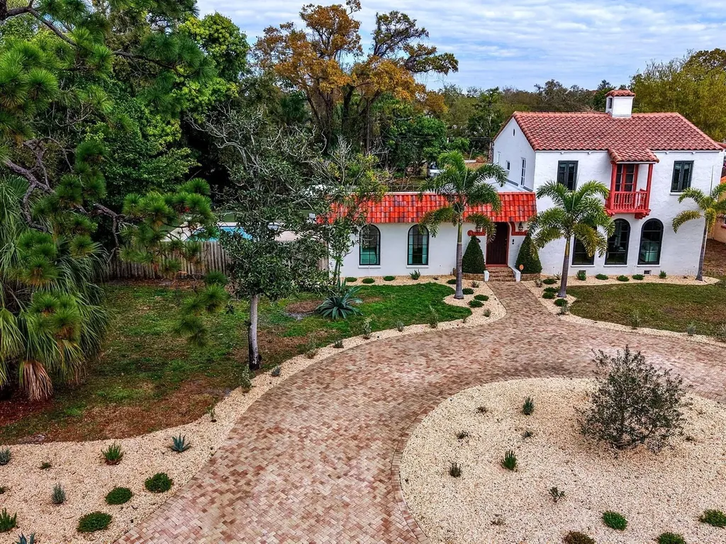 6251 10th Avenue S Gulfport FL 33707