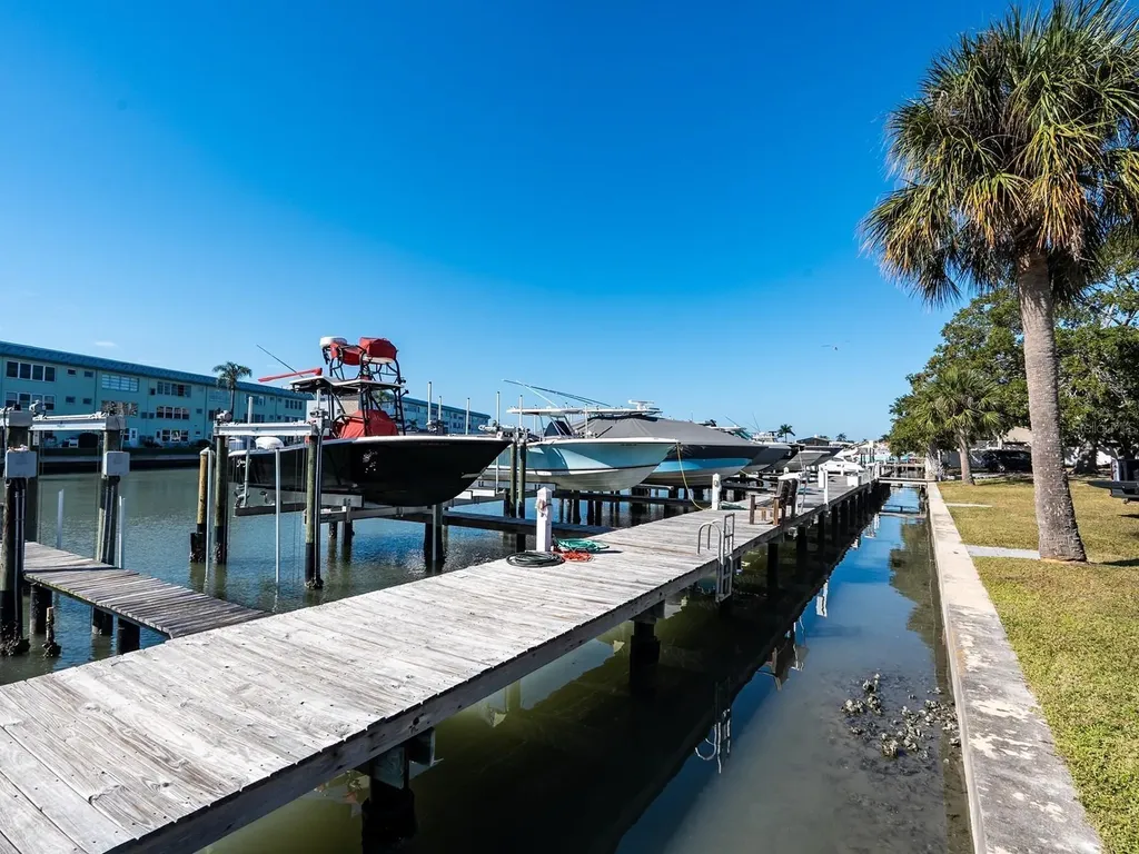 6251 10th Avenue S Gulfport FL 33707