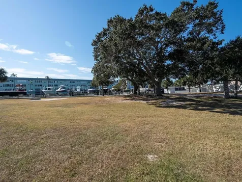 6251 10th Avenue S Gulfport FL 33707