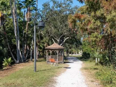 6251 10th Avenue S Gulfport FL 33707