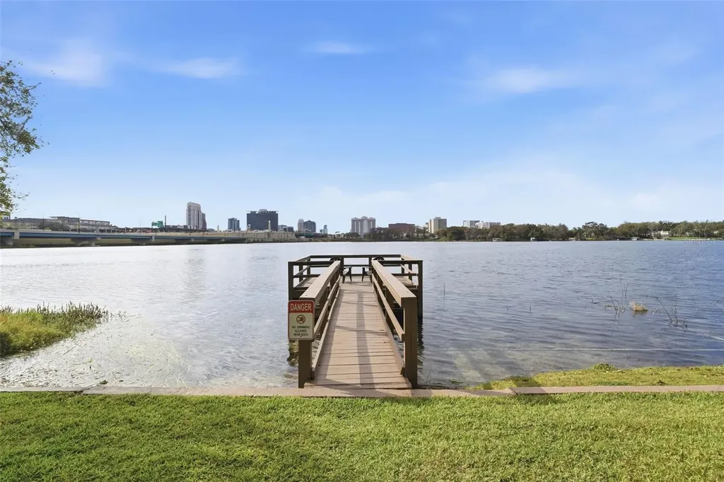 320 Lakeview Street Orlando FL 32804