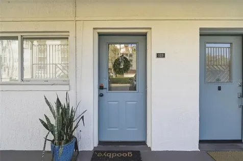 320 Lakeview Street Orlando FL 32804