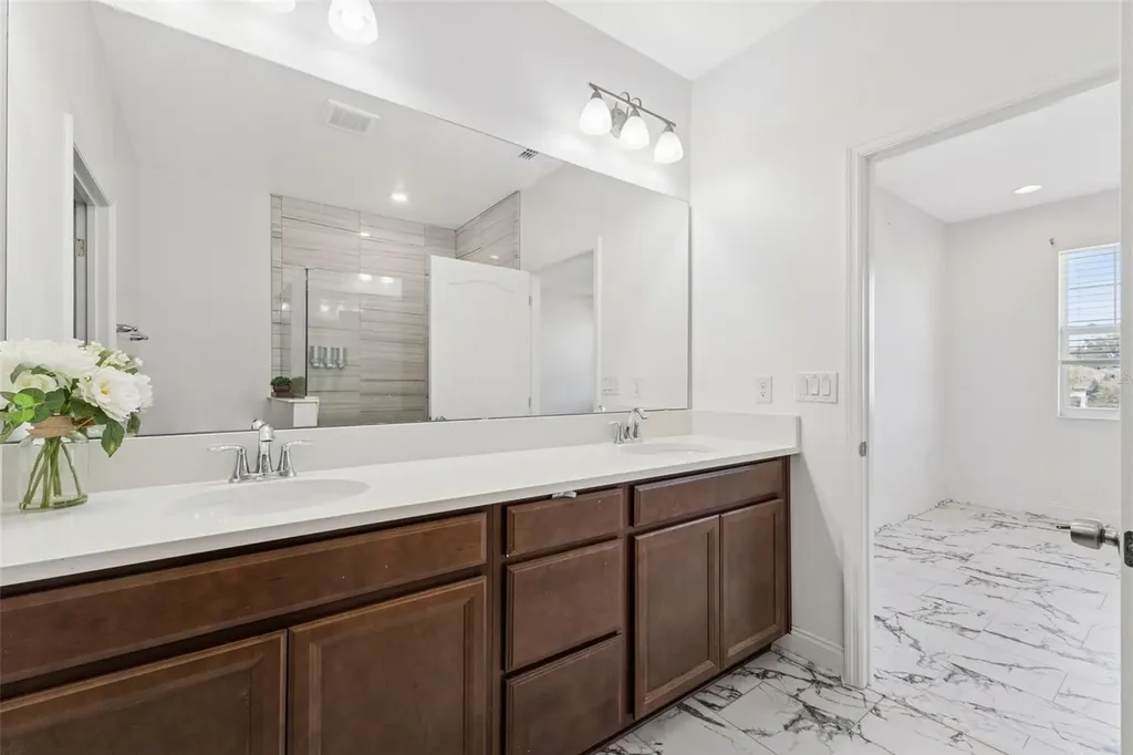 648 Orange Belt Loop Winter Garden FL 34787