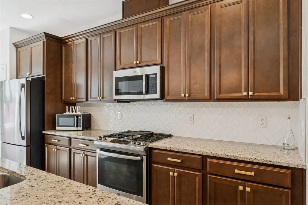 648 Orange Belt Loop Winter Garden FL 34787