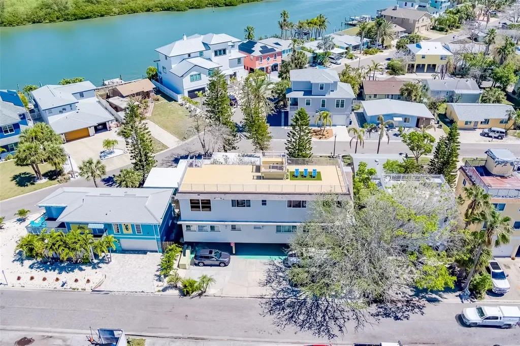 18111 1st Street E Redington Shores FL 33708