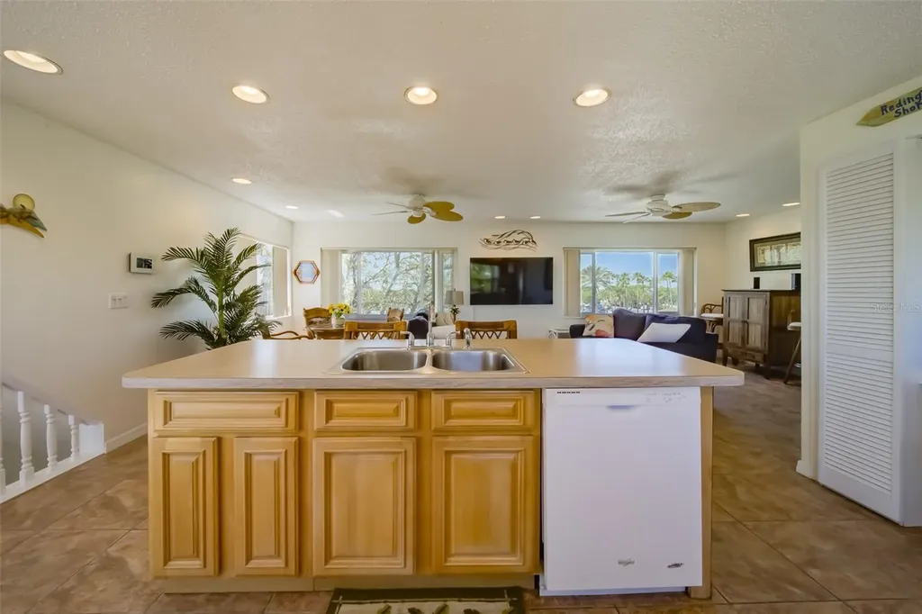18111 1st Street E Redington Shores FL 33708
