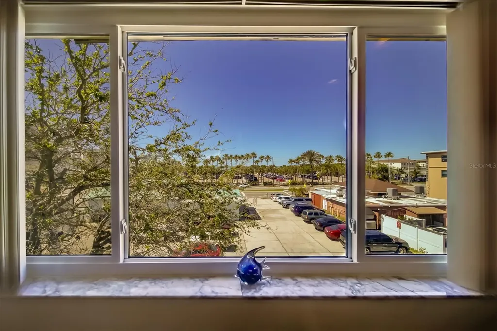 18111 1st Street E Redington Shores FL 33708